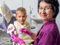 Jak szczotkować zęby - pierwsza wizyta u stomatologa